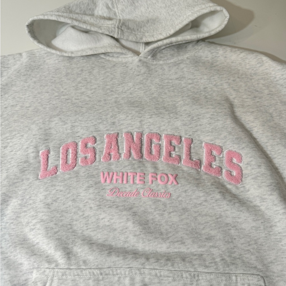 White Fox Gray and Pink Hoodie and Sweatpants Set Brand New without Tags - Picture 2 of 5